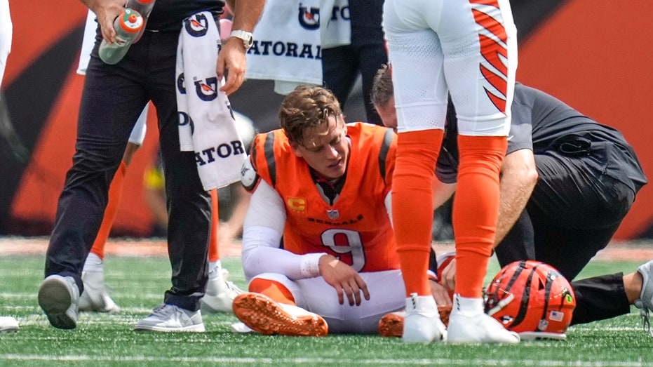 doctor-of-physical-therapy-explains-what-turf-toe-actually-is,-why-it-may-cost-joe-burrow-rest-of-the-season