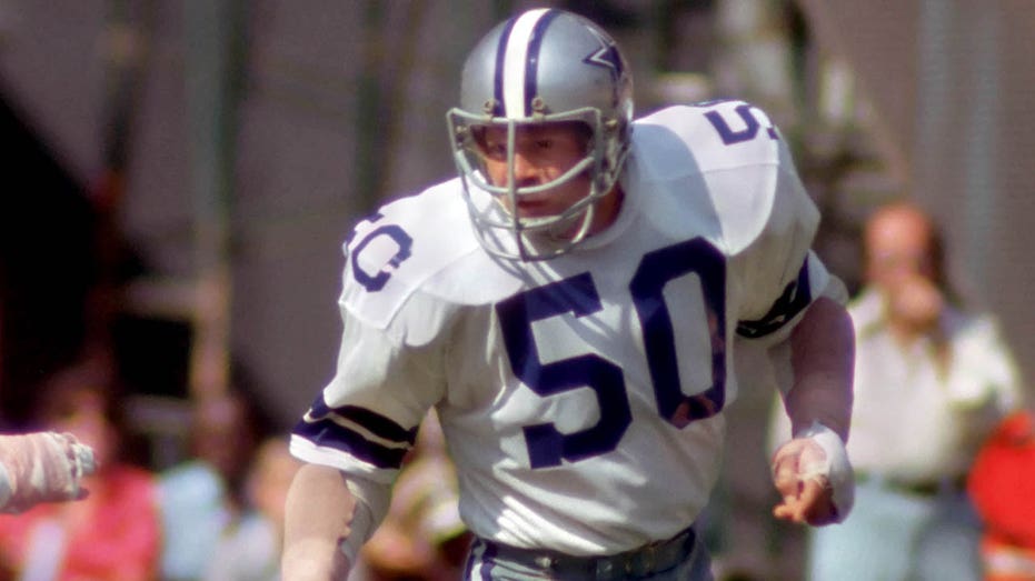 super-bowl-champion-dd-lewis-dead-at-79