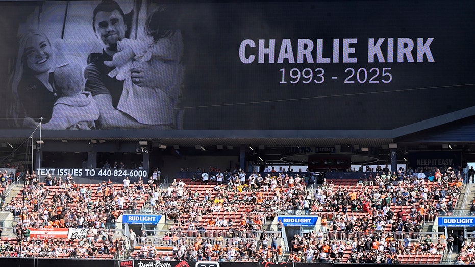 browns-pay-tribute-to-charlie-kirk-while-memorial-services-takes-place-in-arizona