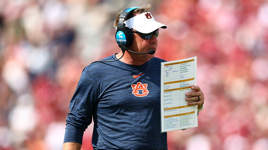 auburn-coach-hugh-freeze-rips-officials-as-sec-admits-they-gave-illegal-touchdown-to-oklahoma