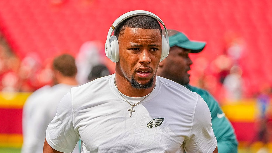 nfl-hits-eagles’-saquon-barkley-with-$46k-fine-for-dangerous-helmet-violation-vs-chiefs