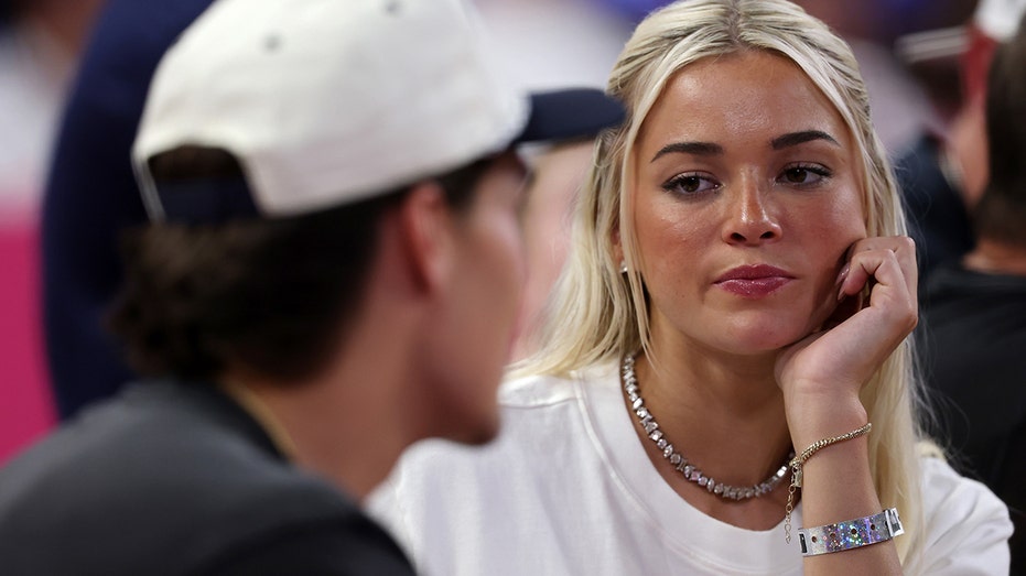 olivia-dunne-says-she-heard-astonishing-comment-from-woman-in-restaurant-bathroom