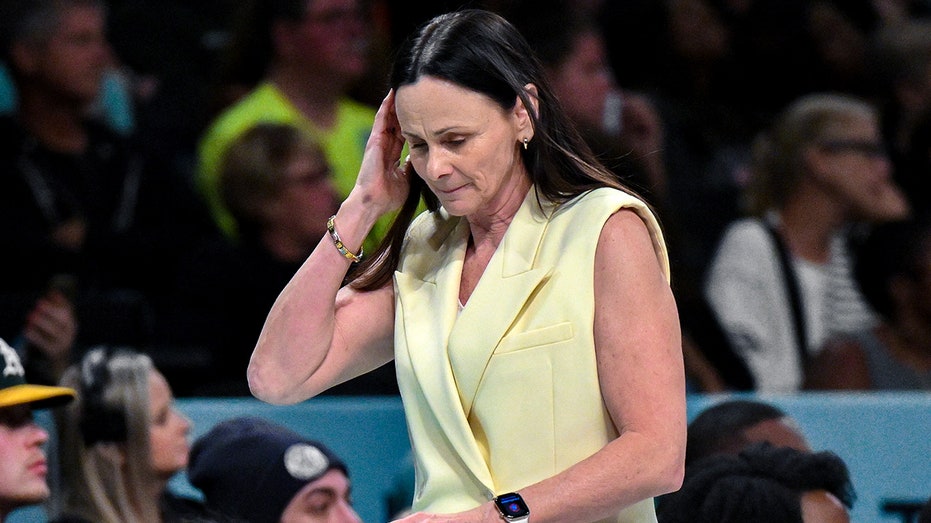 liberty-part-ways-with-coach-sandy-brondello-one-season-after-historic-wnba-title