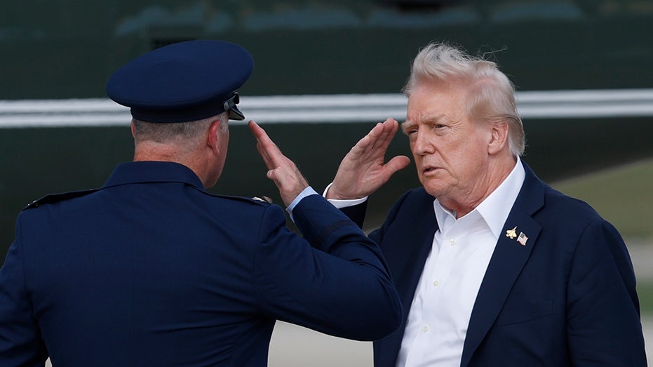 trump-to-meet-with-top-congressional-leaders-at-white-house-as-government-shutdown-looms