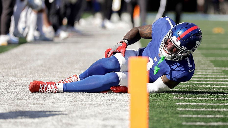 giants’-malik-nabers-suffers-devastating-knee-injury-vs-chargers