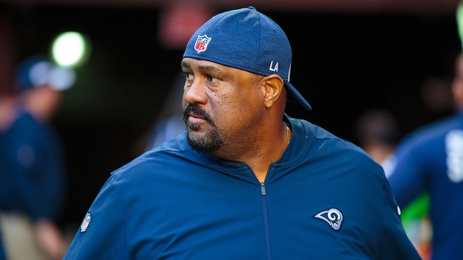 bucs-assistant-coach-skip-peete-in-stable-condition-after-suffering-medical-episode-at-team-practice