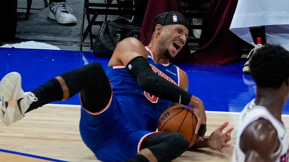 knicks’-josh-hart-ejected-from-preseason-game-vs.-76ers-after-launching-ball-into-stands-following-injury