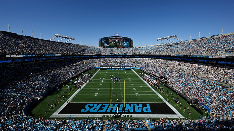 panthers-focused-podcast-signs-off-with-team-mired-in-on-field-issues,-playoff-drought