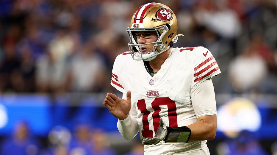 49ers’-mac-jones-saw-dead-body-‘floating’-in-water-near-team-hotel-before-game-vs.-rams:-report