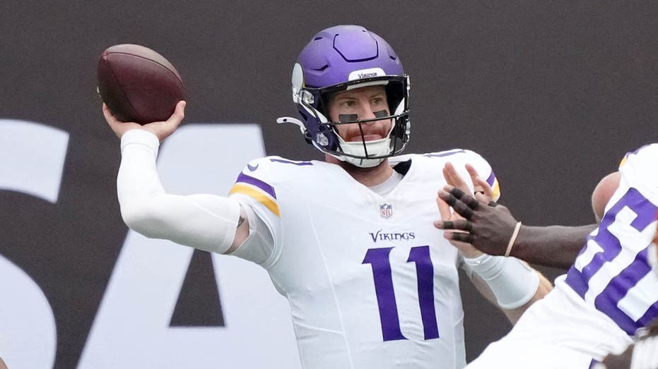carson-wentz-finds-jordan-addison-for-go-ahead-td-pass-to-lift-vikings-over-browns