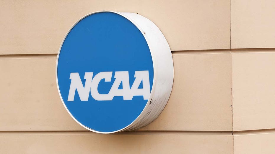 ncaa-committee-adopts-plan-seeking-to-lift-ban-on-college-athletes-placing-wagers-professional-sports