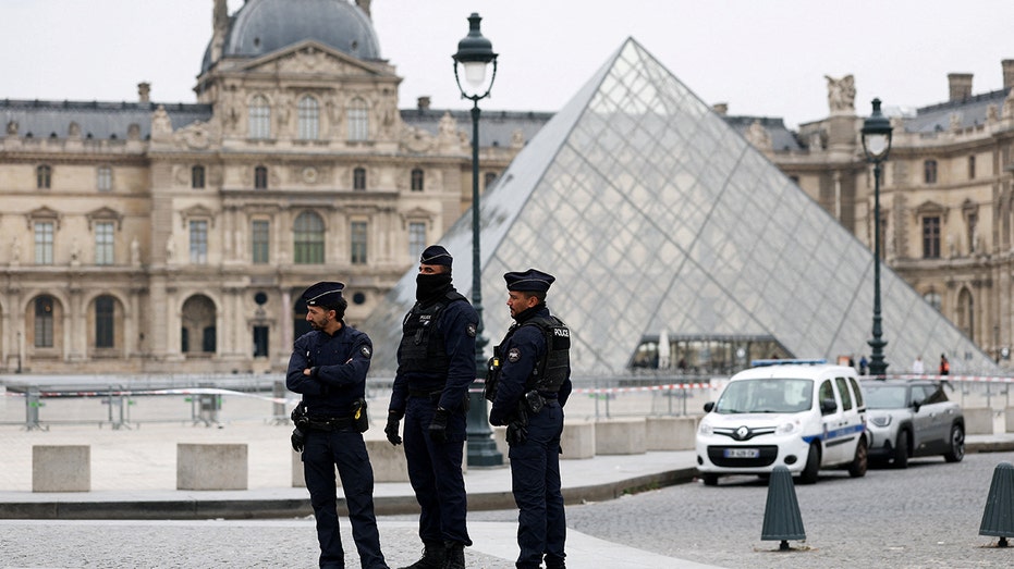 ‘brazen’-louvre-thieves-made-targeted-heist,-treasures-could-be-melted-down:-expert