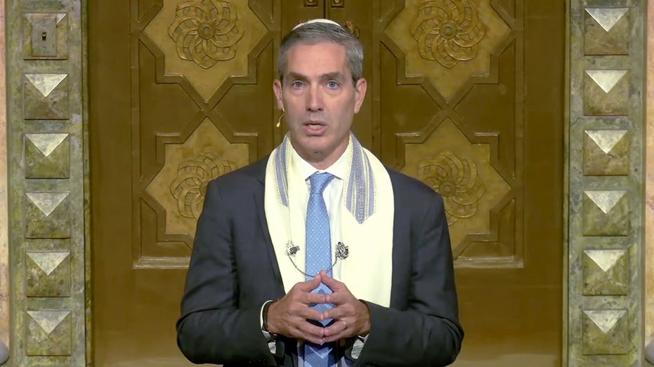 nyc-rabbis-warn-democratic-socialist-mayoral-candidate-‘poses-a-danger’-to-jewish-new-yorkers