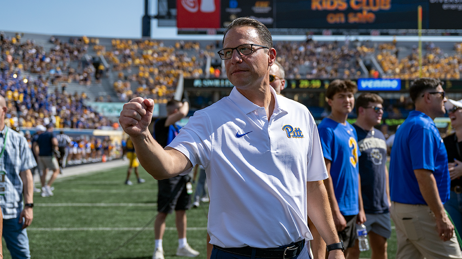 potential-2028-contender-campaigns-for-spanberger-in-key-tidewater-area