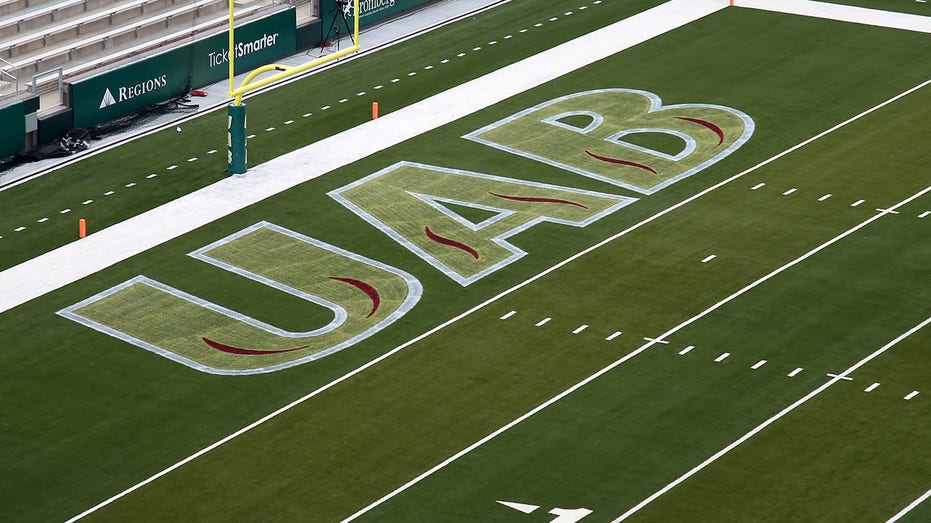 uab-players-take-field-hours-after-stabbing-incident-leaves-two-hospitalized