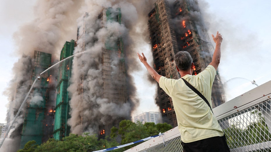 fire-tears-through-hong-kong-housing-complex,-killing-at-least-36-with-hundreds-missing