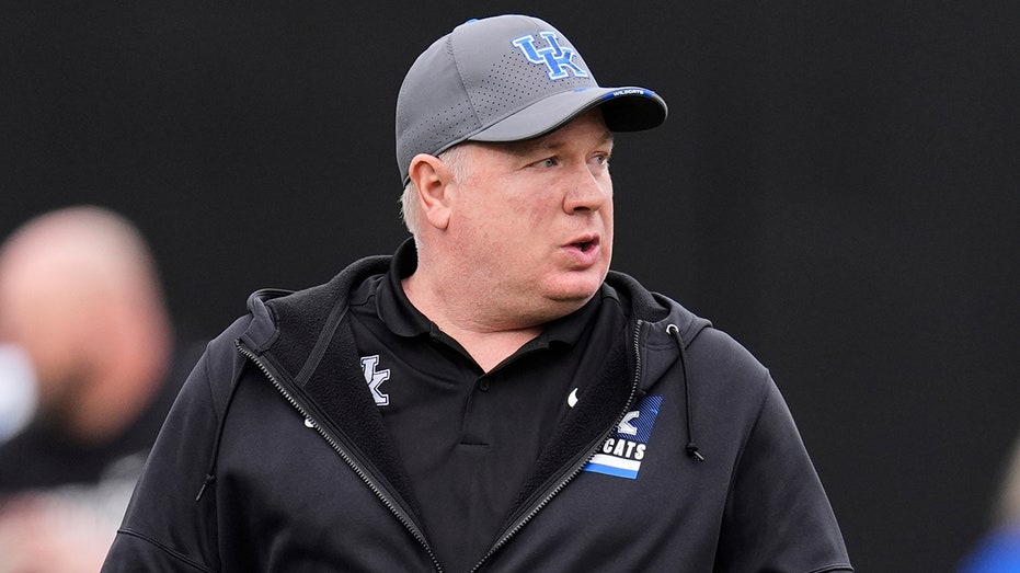 kentucky-fires-head-football-coach-mark-stoops-after-he-made-bold-statement:-reports