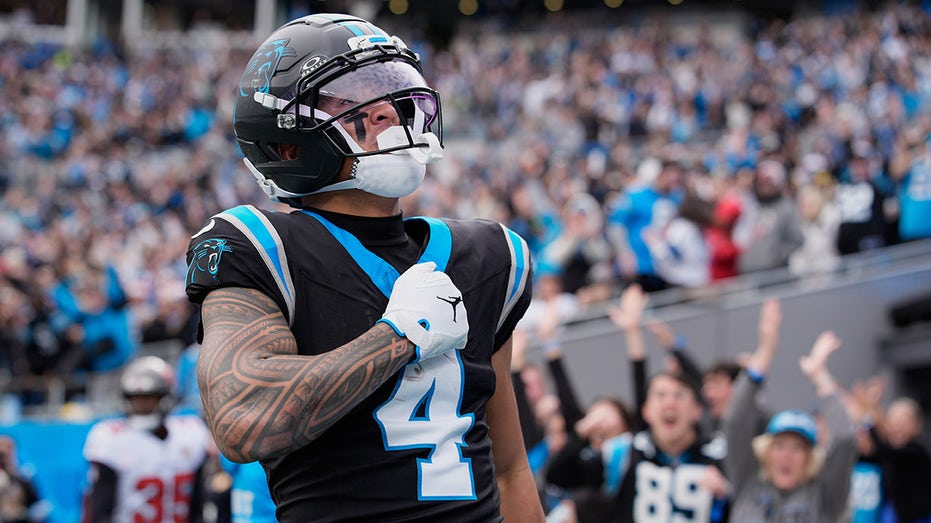 panthers-take-enormous-step-toward-ending-playoff-drought-with-thrilling-win-over-bucs