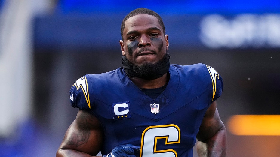 nfl-suspends-chargers’-denzel-perryman-2-games-for-‘repeated-violations’-after-scary-hit-on-cowboys-receiver