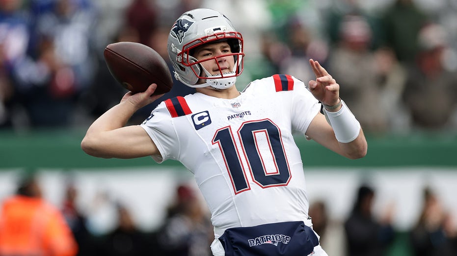 patriots’-drake-maye-makes-mvp-statement-with-tom-brady-like-game-vs-jets