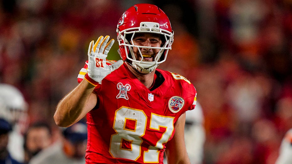 nfl-legend-makes-bold-travis-kelce-prediction-as-chiefs-star-mulls-future