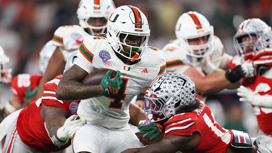 miami-upsets-ohio-state-for-shocking-cfp-win,-ends-buckeyes’-back-to-back-national-title-hopes