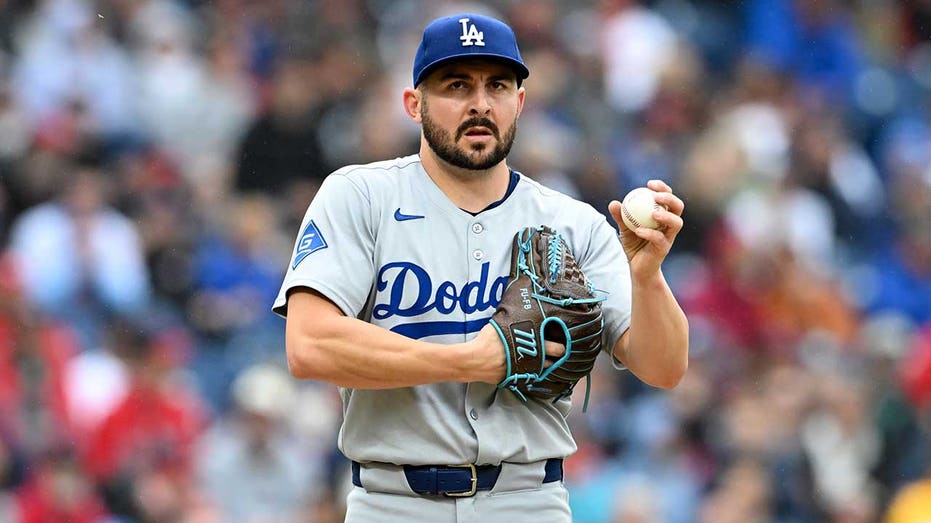 dodgers-pitcher-alex-vesia’s-wife-shares-first-public-message-since-couple’s-devastating-family-loss