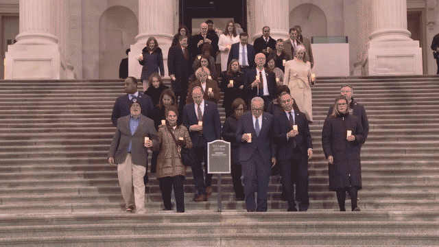 vance-reposts-sombrero-meme-mocking-democrats’-jan-6-candlelight-vigil