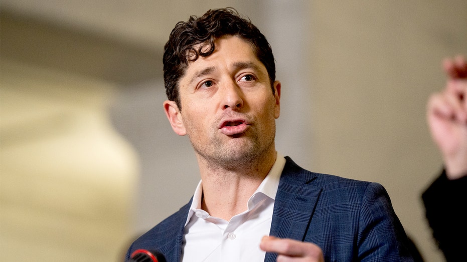 jacob-frey-tells-critics-‘sorry-i-offended-their-delicate-ears’-after-ice-f-bomb-controversy