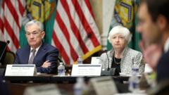 former-fed-chairs-condemn-criminal-investigation-into-jerome-powell