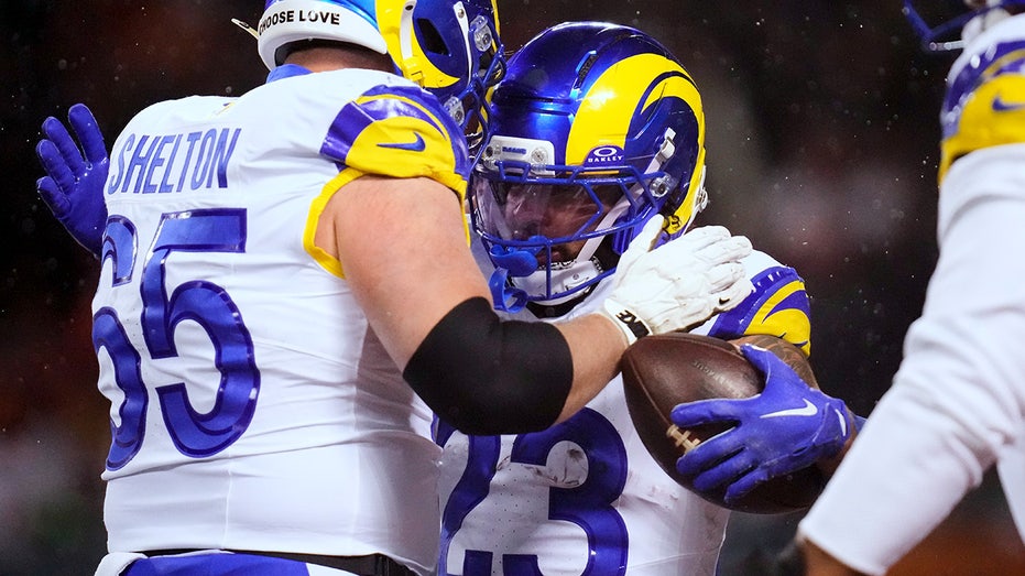 rams-withstand-caleb-williams’-heroic-touchdown-to-stun-bears-in-overtime,-move-on-to-nfc-title-game