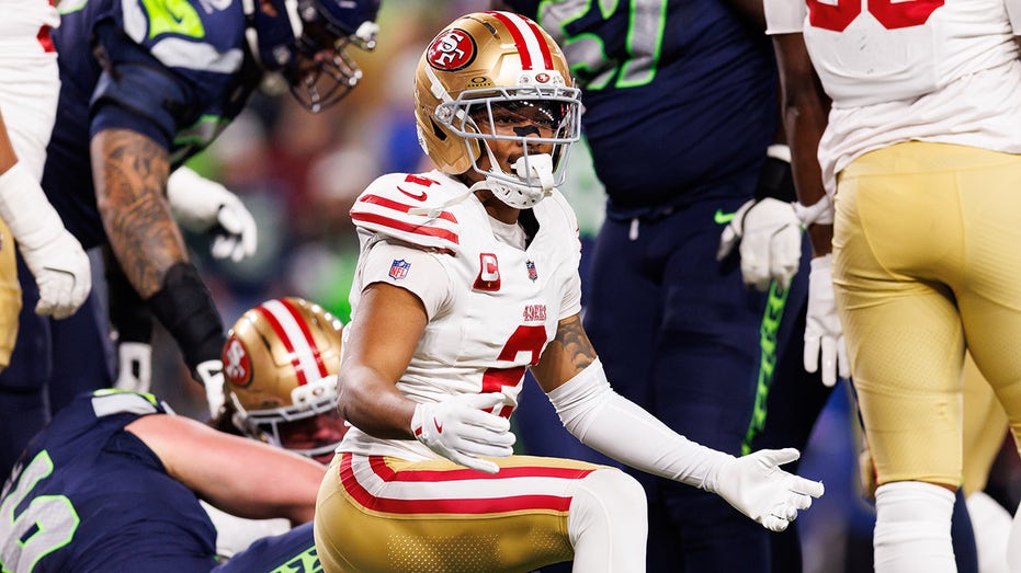 49ers-defender-headbutts-seahawks-star-during-blowout-playoff-loss