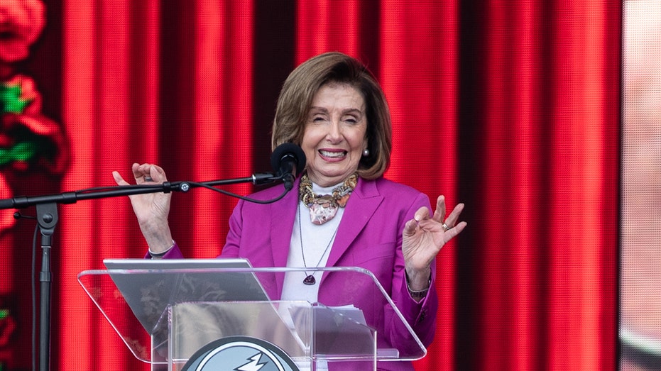 nancy-pelosi-faces-social-media-backlash-over-behavior-at-bob-weir-tribute-event