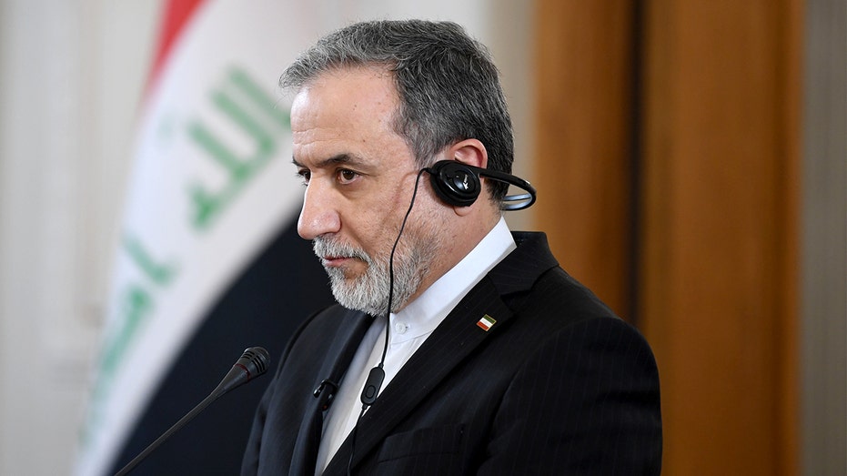 world-economic-forum-boots-iranian-foreign-minister-from-davos-summit-amid-deadly-crackdown-on-protesters