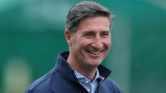 starbucks-scraps-$250,000-cap-on-boss’s-use-of-company-jet