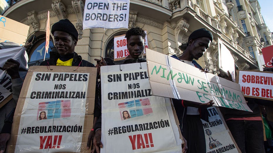 spain-legalizes-up-to-500,000-undocumented-migrants,-sparking-backlash