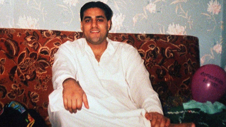convicted-terrorist-who-plotted-consulate,-church-bombings-to-run-in-uk-election