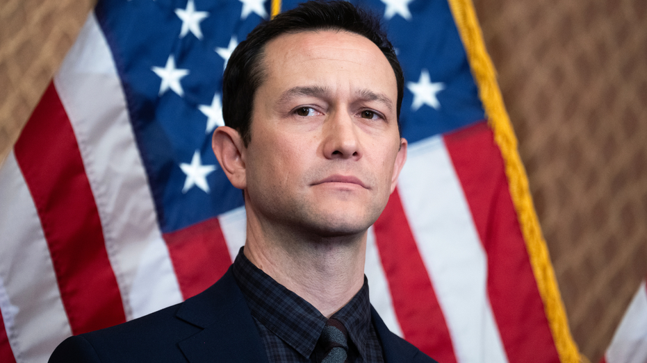 joseph-gordon-levitt-slams-big-tech-for-sextortion,-threats-to-children-while-calling-for-key-internet-reform