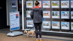 bank-hints-at-rate-cuts,-but-don’t-expect-covid-era-mortgage-deals