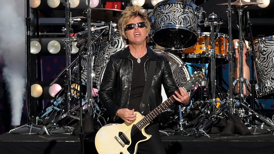 trump-critics-take-issue-with-green-day’s-super-bowl-lx-performance