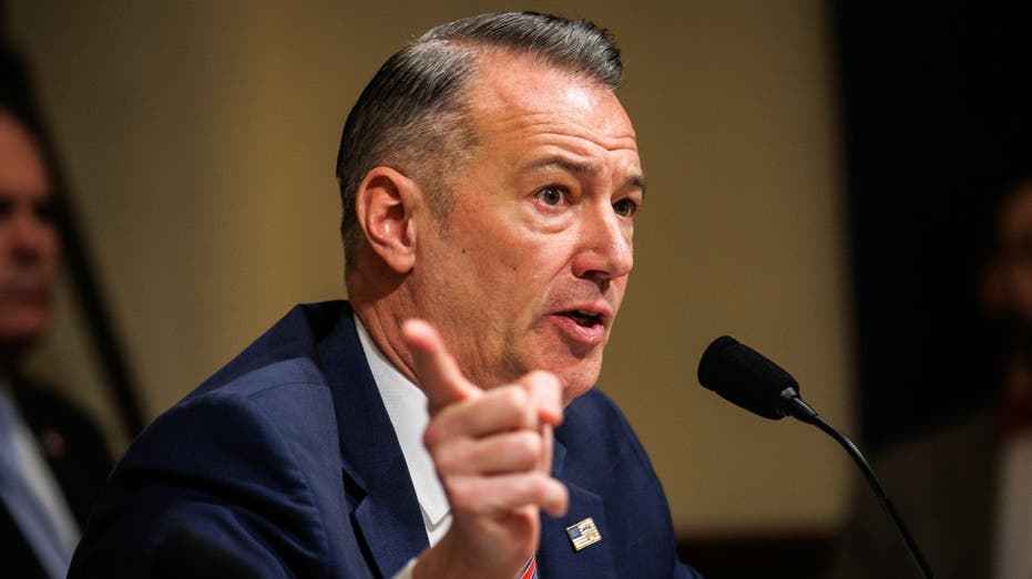 dem-lawmaker-compares-ice-agents-to-nazis-and-gestapo-during-fiery-house-hearing-on-enforcement