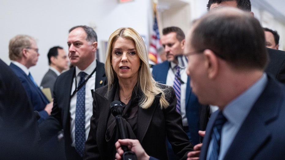 reporter’s-notebook:-bondi’s-binder-strategy-turns-house-hearing-into-political-firestorm