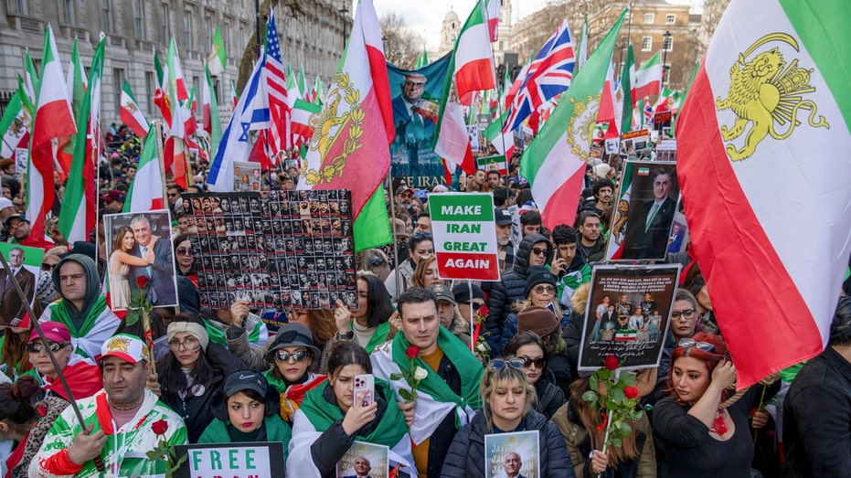 global-protests-call-for-iran-regime-change-in-major-cities-worldwide-after-bloody-crackdown