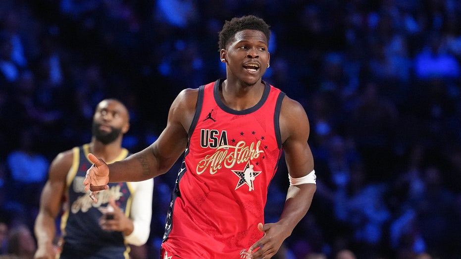 anthony-edwards-leads-team-stars,-earns-mvp-in-revamped-nba-all-star-game-format