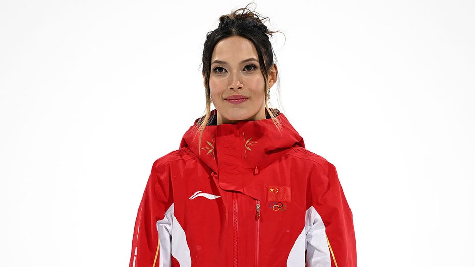 controversial-skier-eileen-gu-settles-for-silver-after-defending-gold-medal-bid-falls-short-in-milan