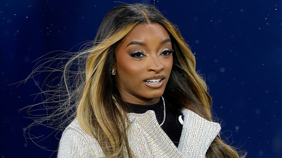 simone-biles-draws-on-olympic-setback-to-support-ilia-malinin-after-‘quad-god’s’-gold-bid-unravels