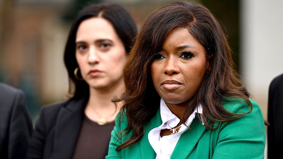 crockett-blasts-‘left’-for-alleged-skin-darkening-in-ads-as-texas-senate-clash-heats-up