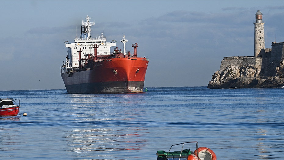 russian-‘dark-fleet’-tanker-believed-to-be-delivering-oil-to-cuba,-detected-off-us-coast-amid-trump-ban