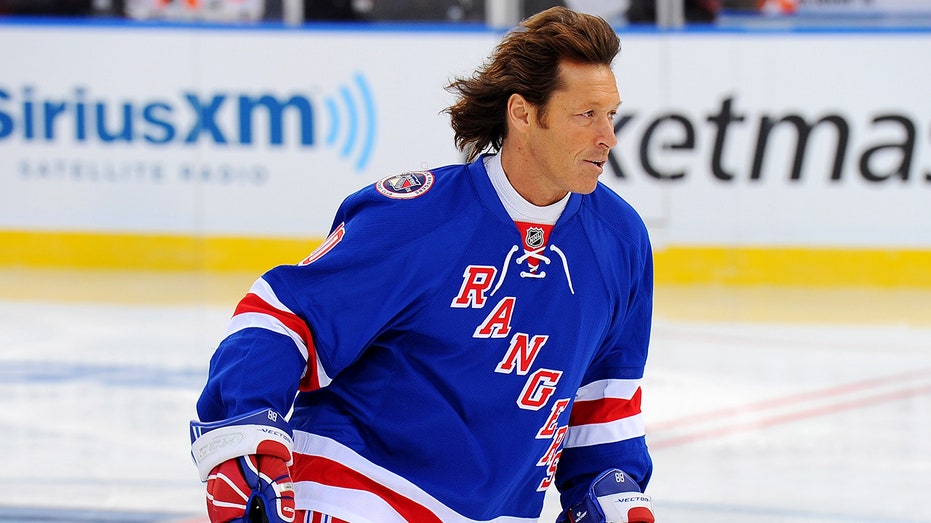 rangers-great-ron-duguay’s-family-makes-heartbreaking-plea-as-he-battles-stage-4-cancer