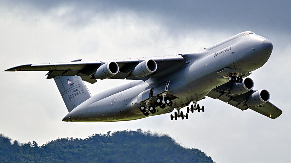 us-military-aircraft-involved-in-‘incident’-during-training-in-philippines,-service-members-sent-for-treatment